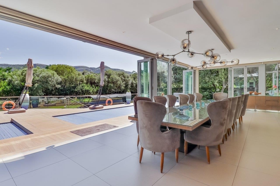 6 Bedroom Property for Sale in The Islands Estates North West